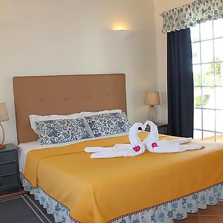 Quinta Dos Oliveiras 4*