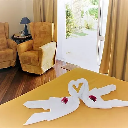 Quinta Dos Oliveiras Bed & Breakfast 4*